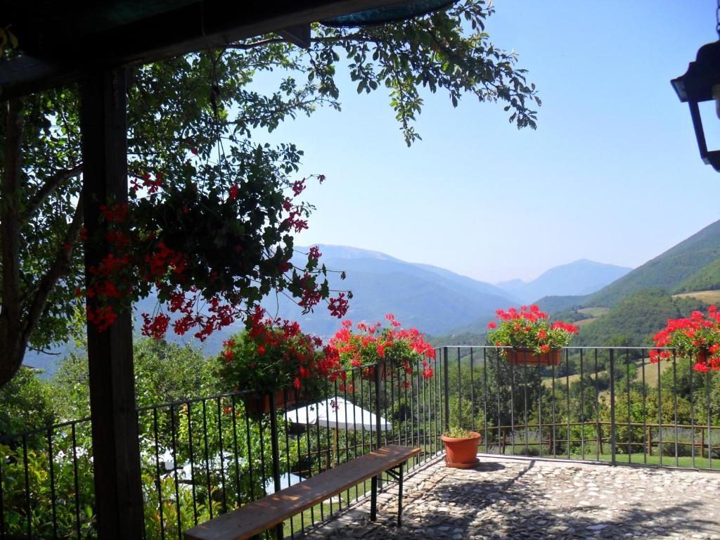 Agriturismo Roccagelli Vallo di Nera Bagian luar foto