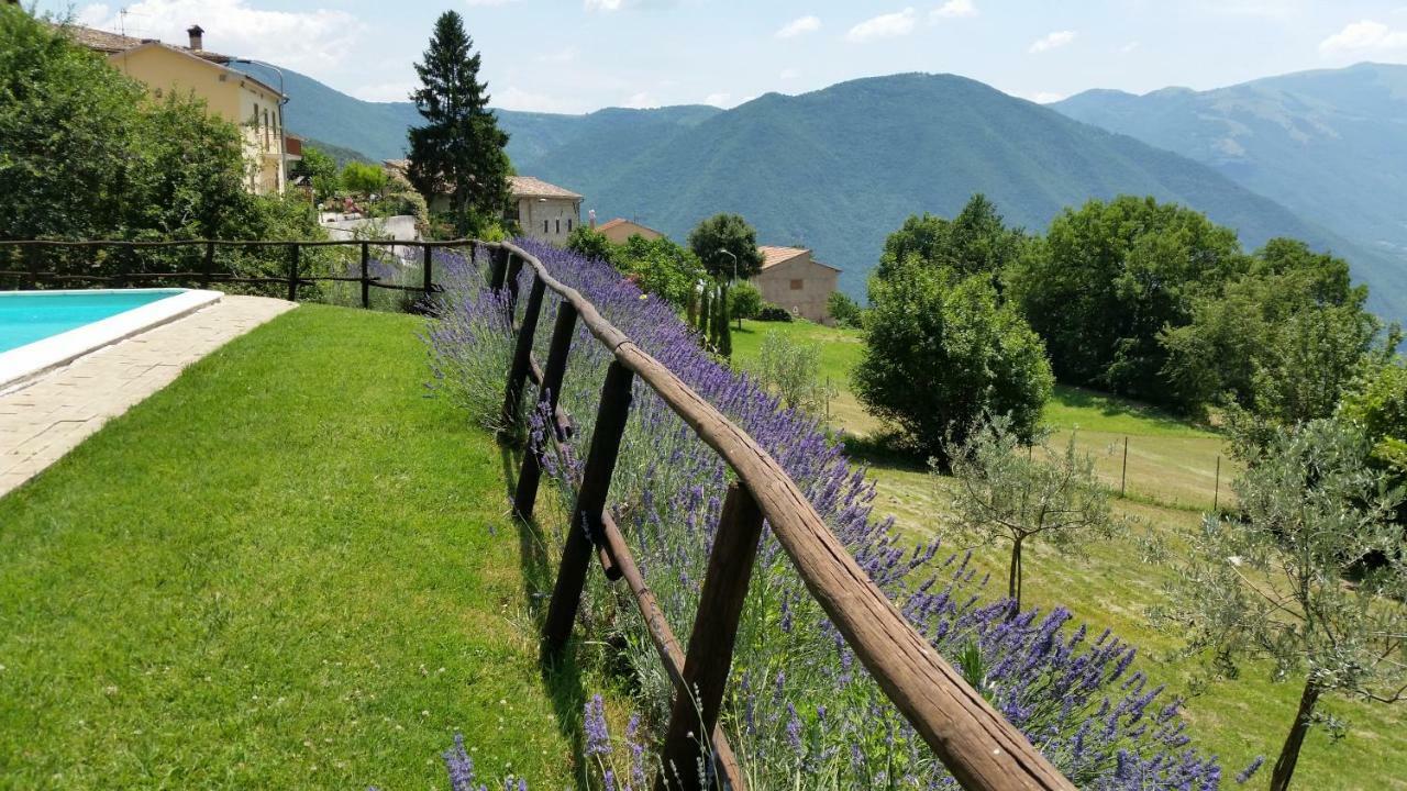 Agriturismo Roccagelli Vallo di Nera Bagian luar foto
